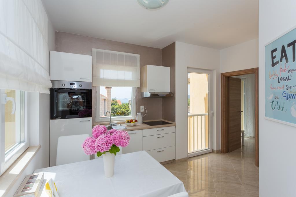 Apartment & Room Ladisic Orasac Exterior photo