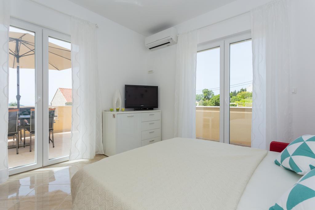 Apartment & Room Ladisic Orasac Exterior photo