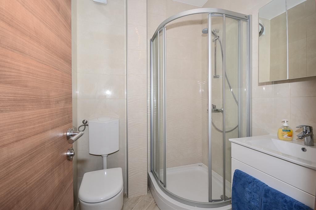 Apartment & Room Ladisic Orasac Exterior photo